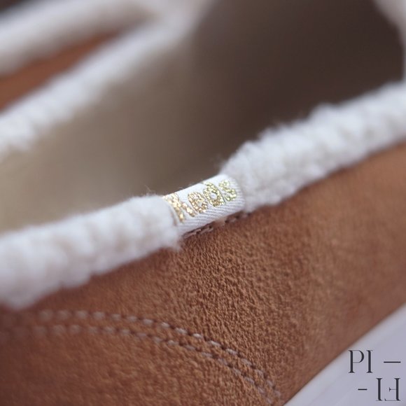 Keds tan suede shoes with cream sherpa inside - Picture 6 of 6
